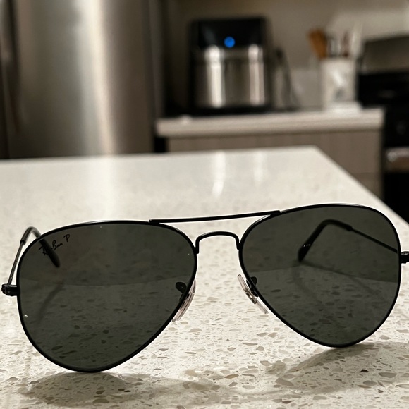 Sold Good Condition RB3025 AVIATOR TOTAL BLACK RAY-BAN - Picture 3 of 8